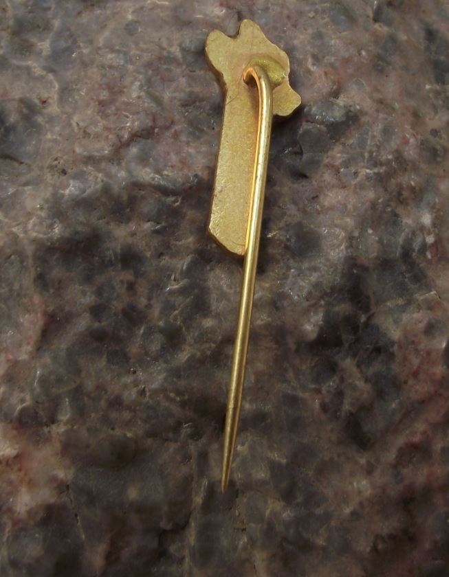 1976 Rare Disney Classic Pez Club of Croatia Bambi Baby Deer Fawn Pin Badge - Badgecrazy