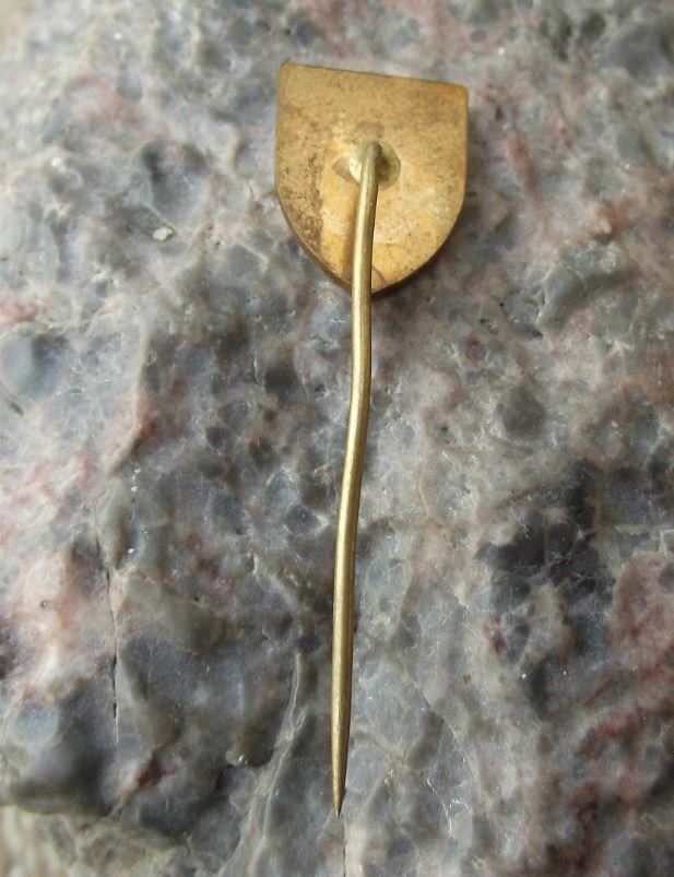 1971 European Sports Shooting Championships Gun Event Crosshair Target Pin Badge - Badgecrazy