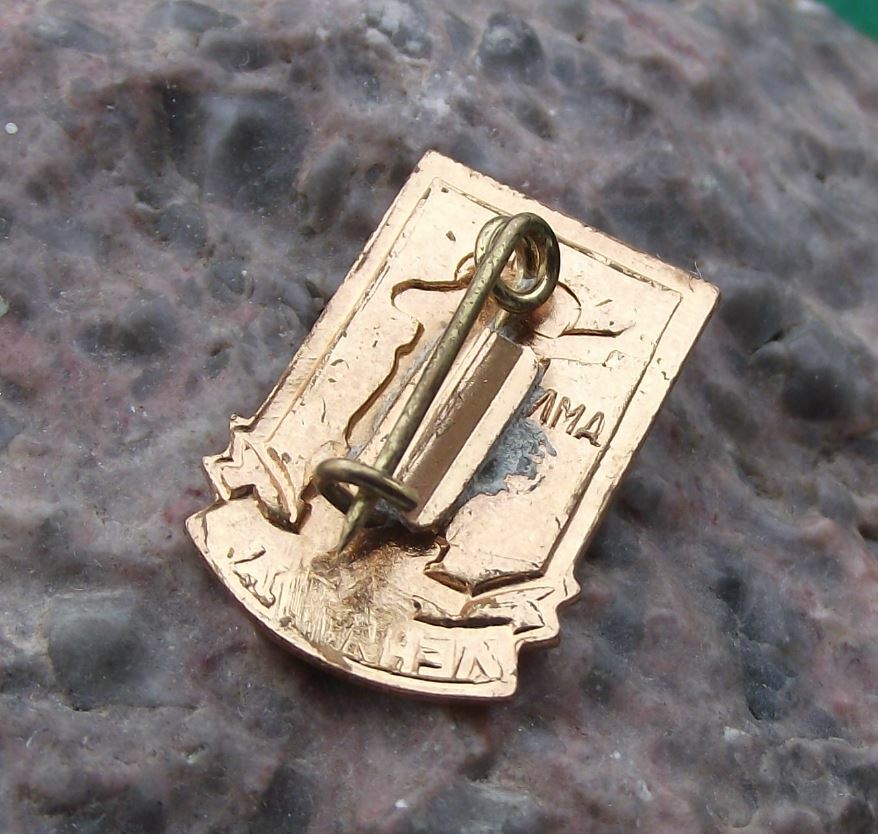 Leningrad St Petersburg Finland Railway Station Famous Lenin Statue Pin Badge - Badgecrazy