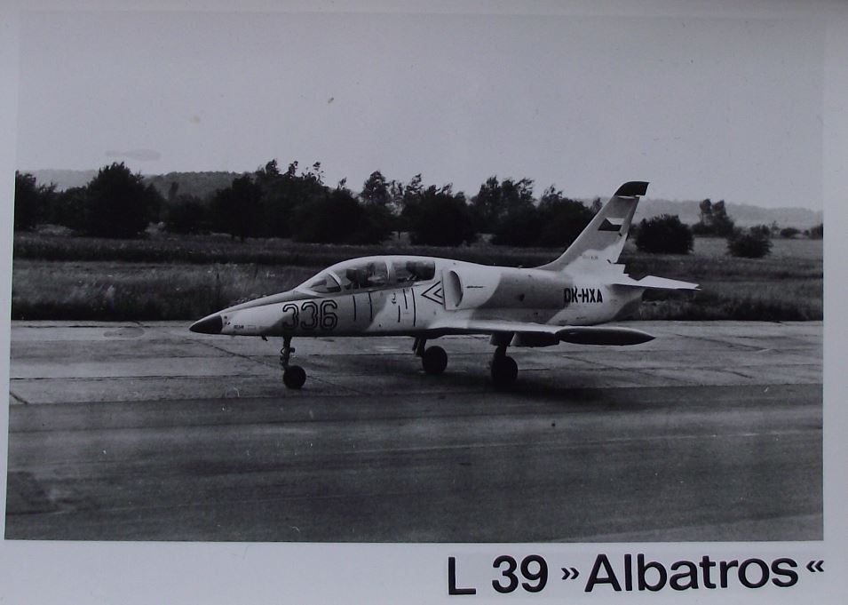 1978 Aero L 39 L-39 Albatros Czechoslovakia Air Force Photographic Print Photo - Badgecrazy