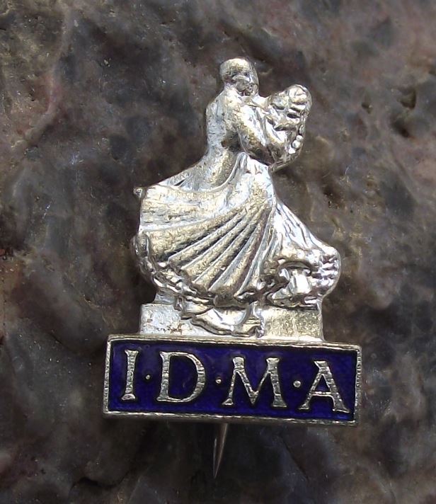 1960s International Dancing Masters Association IDMA Dance Ballroom Pin Badge
