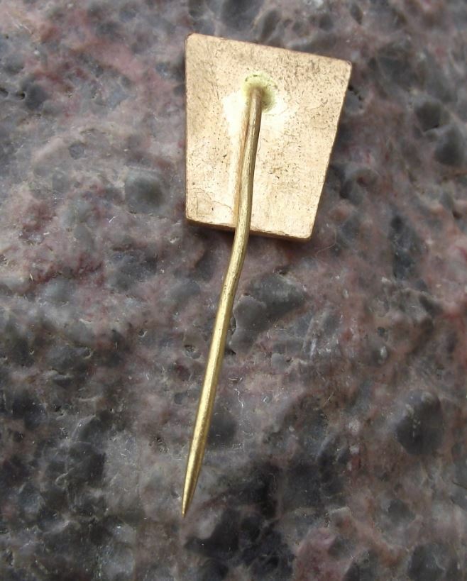 Antique Barrandov Czech Movie Studios Film Camera Tripod Tape Reels Pin Badge - Badgecrazy
