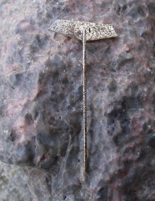 Antique Osborn Specialist Industrial Brushes Surface Brush Company Pin Badge - Badgecrazy
