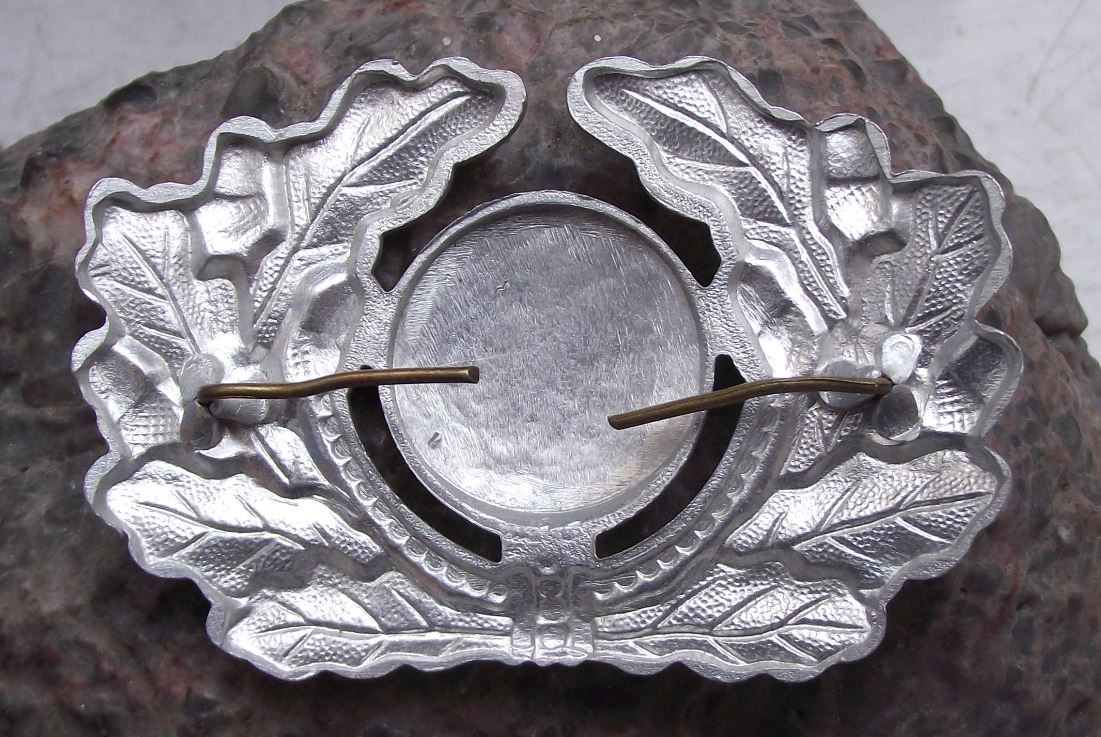East Germany Military Guard Hammer Compass Logo Oak Cluster Army Uniform Badge - Badgecrazy