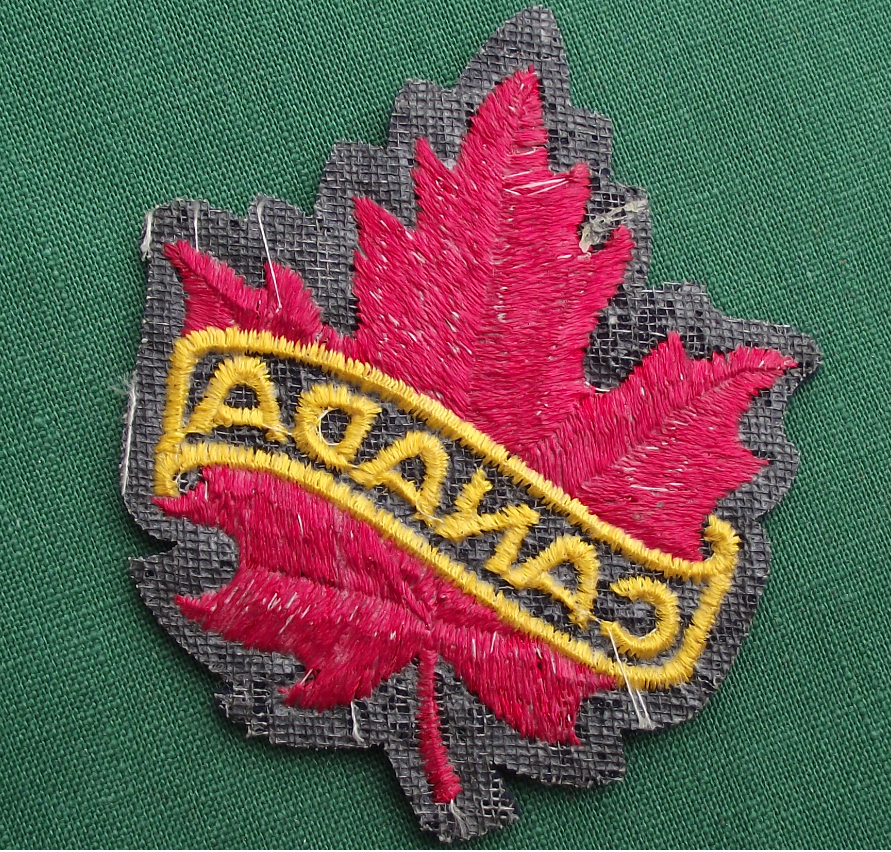 1980s Canada Canadian Maple Leaf National Emblem Motif Sew on Clothes Patch - Badgecrazy