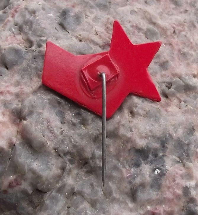 1938 Czechoslovakia Anti Fascism Communist Socialist Russia Support Pin Badge