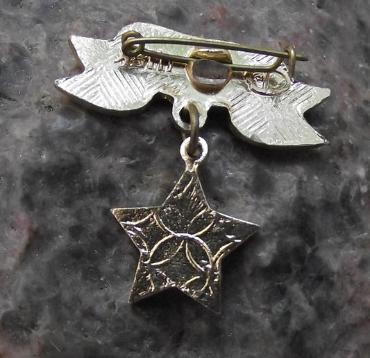 Volgograd Stalingrad Siege Hero City of Soviet Union Star Hanging Pin Badge - Badgecrazy