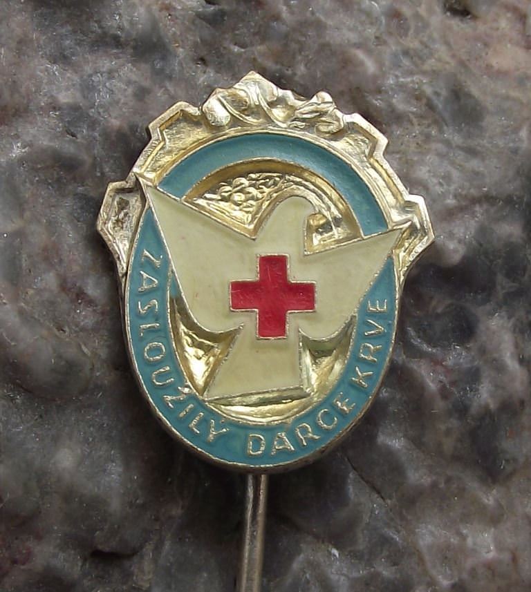 Worthy Blood Donation Donor Czechoslovakia Award White Dove Red Cross Pin Badge