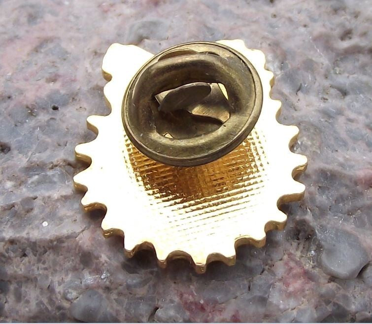 Taber Alberta Canada Canadian Sugar Beet Land of the Long Sun Slogan Pin Badge - Badgecrazy