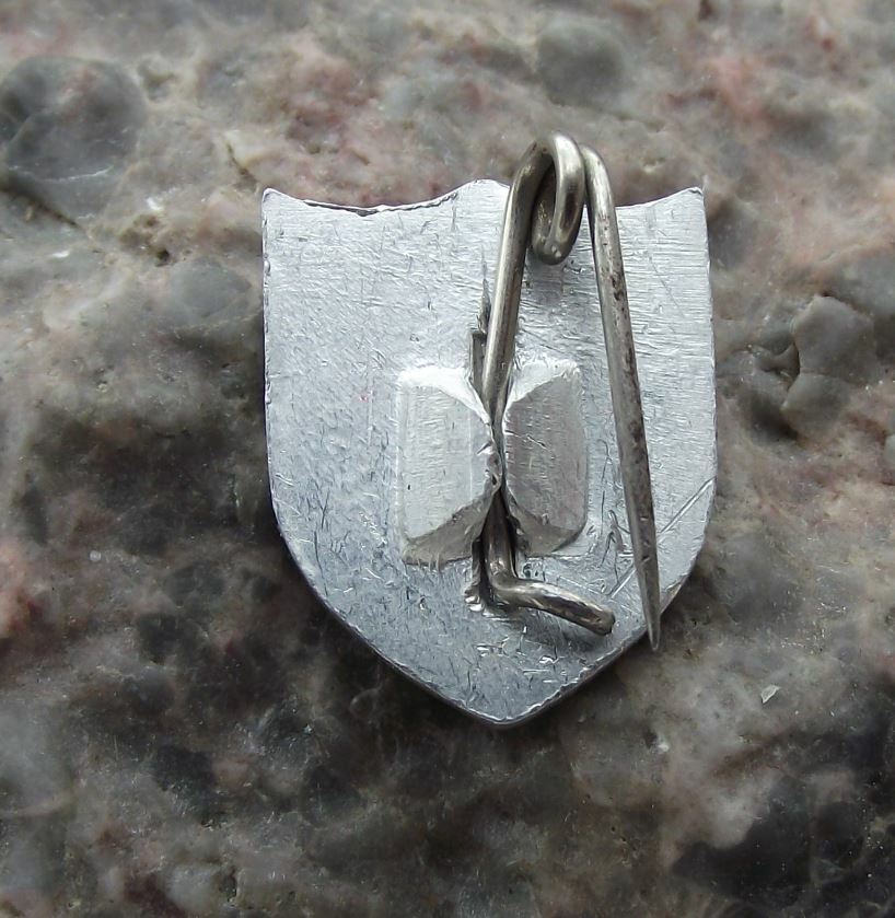 NAW Nationale Aufbauwerk DDR German National Front Compass Hammer Logo Pin Badge - Badgecrazy