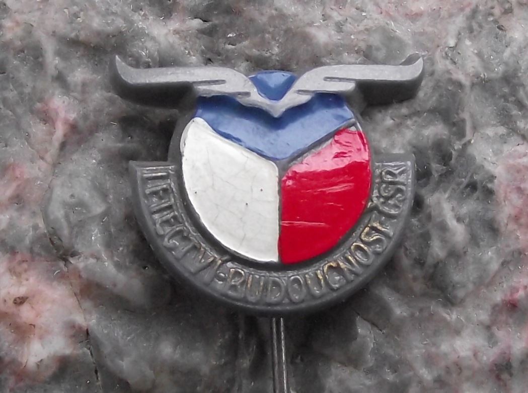 1945 Czechoslovakia Aircraft Pilot Wings on Czech Roundel Aviation Pin Badge