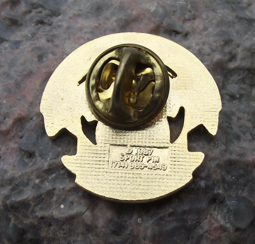 1988 California Soccer USA American Football US National Team Division Pin Badge - Badgecrazy