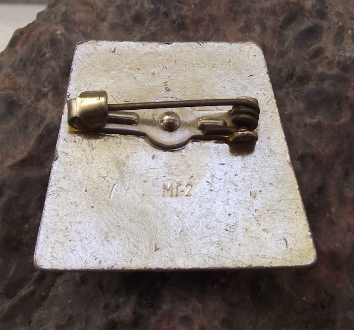 Antique Moscow Russia Soviet Union Tsar Cracked Royal Bell Kremlin Pin Badge - Badgecrazy