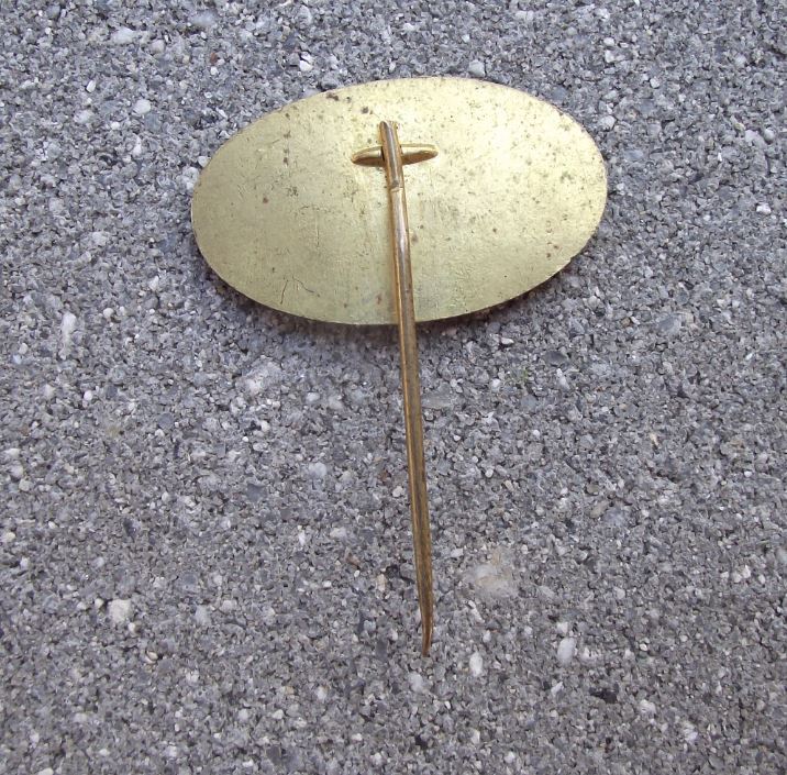 1982 World CIPS International Sport Fishing Technique Competition Pin Badge - Badgecrazy