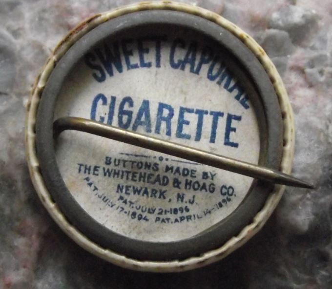 Sweet Caporal Cigarette Company Flags of the World Pin Badge Bolivia - Badgecrazy