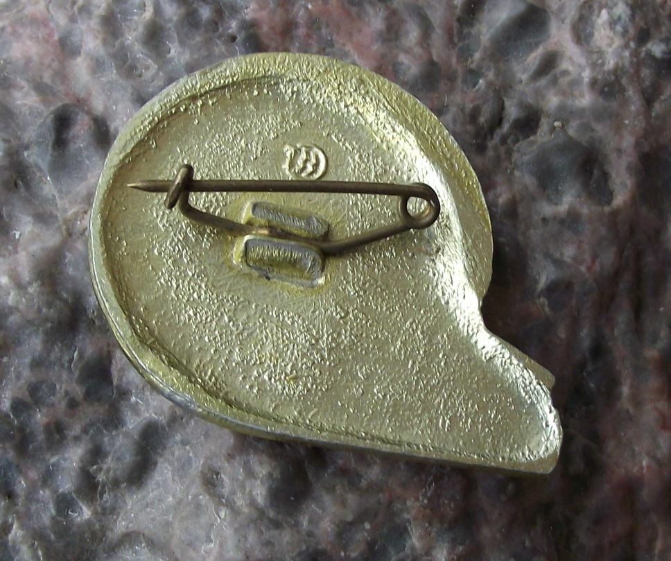 Automobile Car Lover of the Soviet Union Russian Car RSFSR Pin Badge - Badgecrazy
