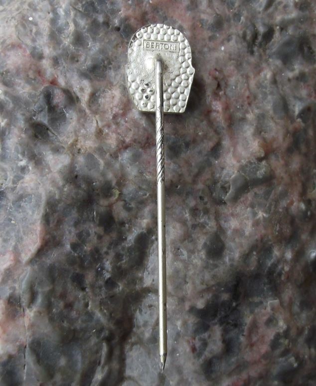 Vintage Basketball Federation of Yugoslavia Sports Association Members Pin Badge - Badgecrazy