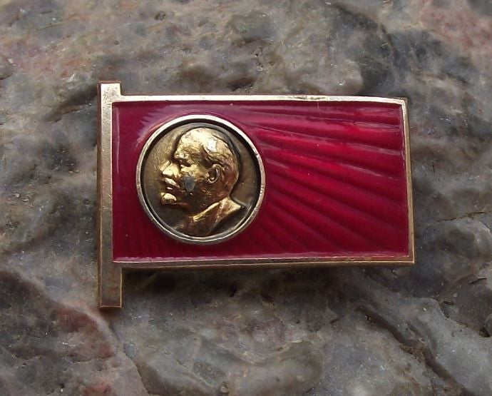 Vladimir Lenin Russian Marxist Revolutionary Communist Politician Flag Pin Badge