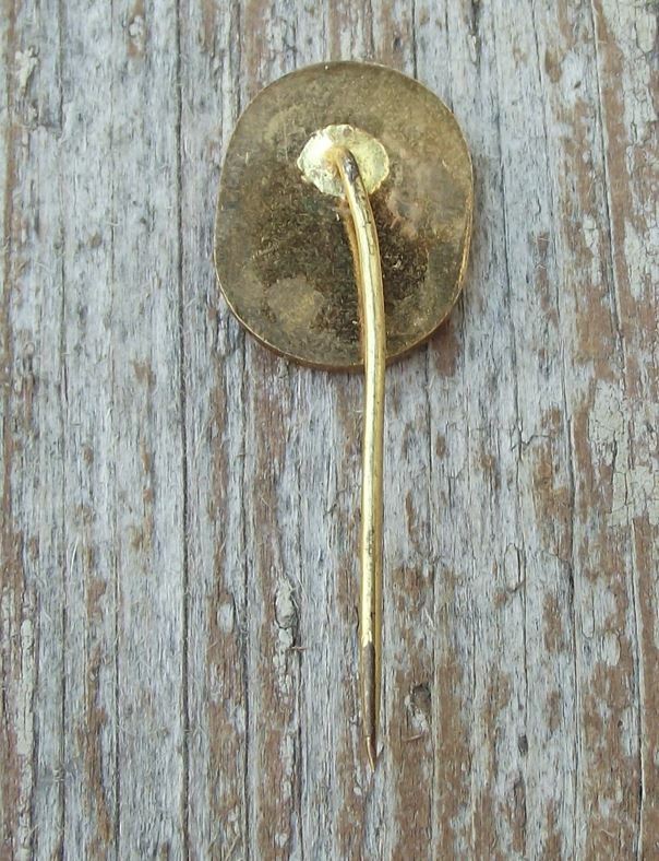 Vintage Robuso Solingen Scissors Cutting Hand Tools German Engineering Pin Badge - Badgecrazy