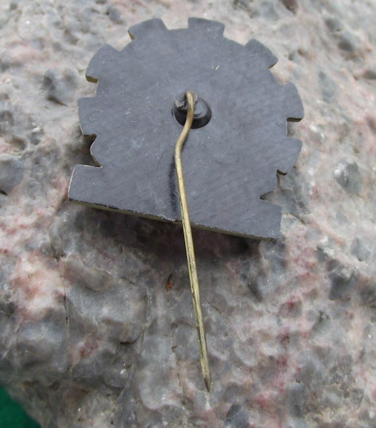1949 Czechoslovakia 5 Year Plan World War 2 Rebuilding Marshall Plan Pin Badge