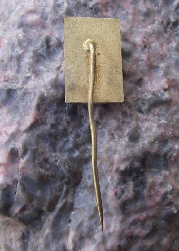 Vintage Wrestling Federation CSSR Czechoslovakia Greco Roman Fighting Pin Badge