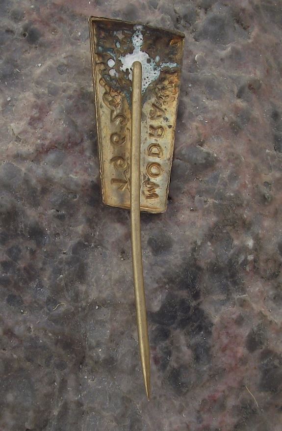 1962 Modra Wine Region Czechoslovakia Grape Harvest Vineyard Pin Badge - Badgecrazy