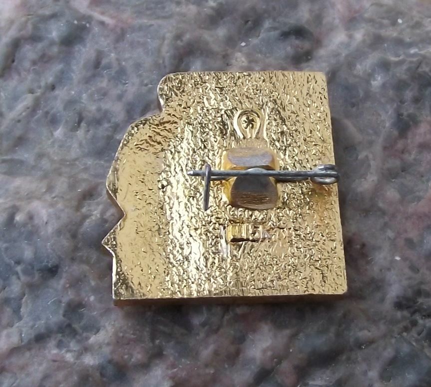 1986 XXVII 27th Communist Party Congress Soviet Union Relaxed Lenin Pin Badge - Badgecrazy