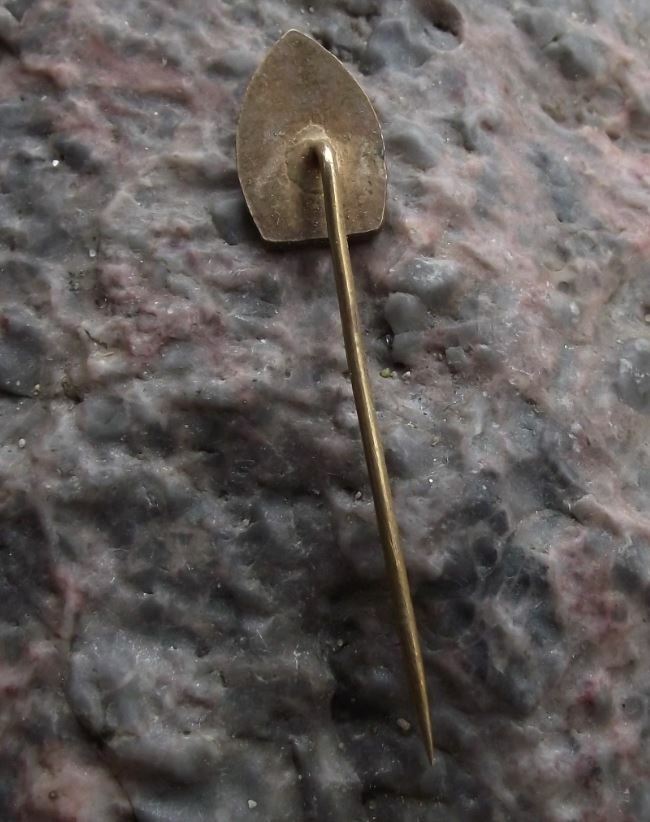 Czechoslovakia Army Boxing Club Dukla Mlada Boleslav Boxers Glove Pin Badge - Badgecrazy
