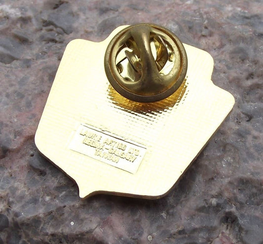 Watrous Saskatchewan Canada Canadian Tourist Golf Train Swimming Pin Badge - Badgecrazy