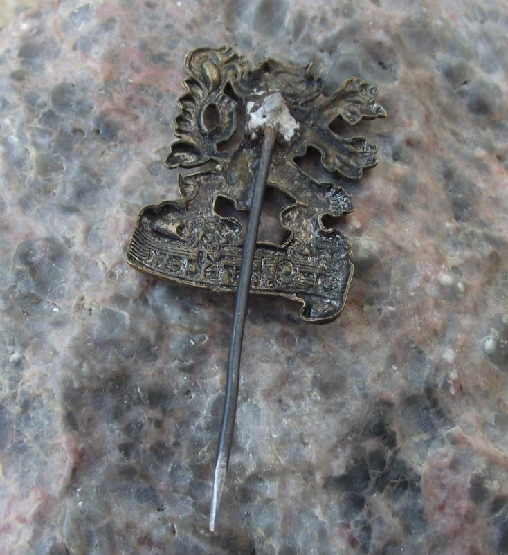 1946 Prague Uprising Czechoslovakia National Revolution Lion Symbol Pin Badge