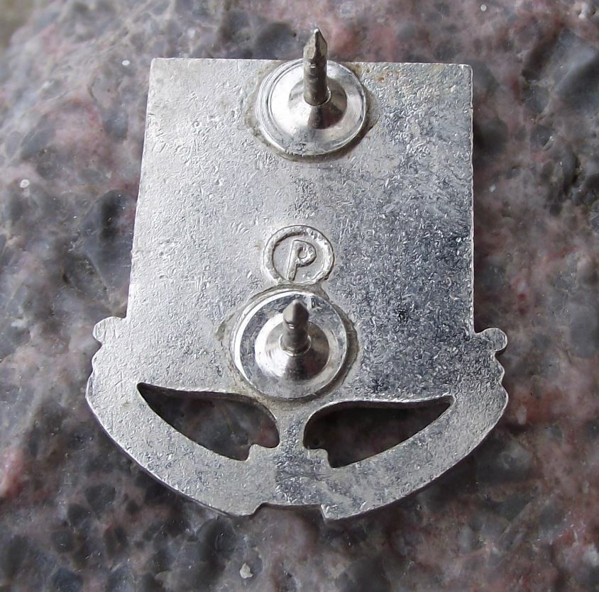 Vintage US Army 37th Armored Tank Battallion DUI Clutchback Courage Pin Badge - Badgecrazy