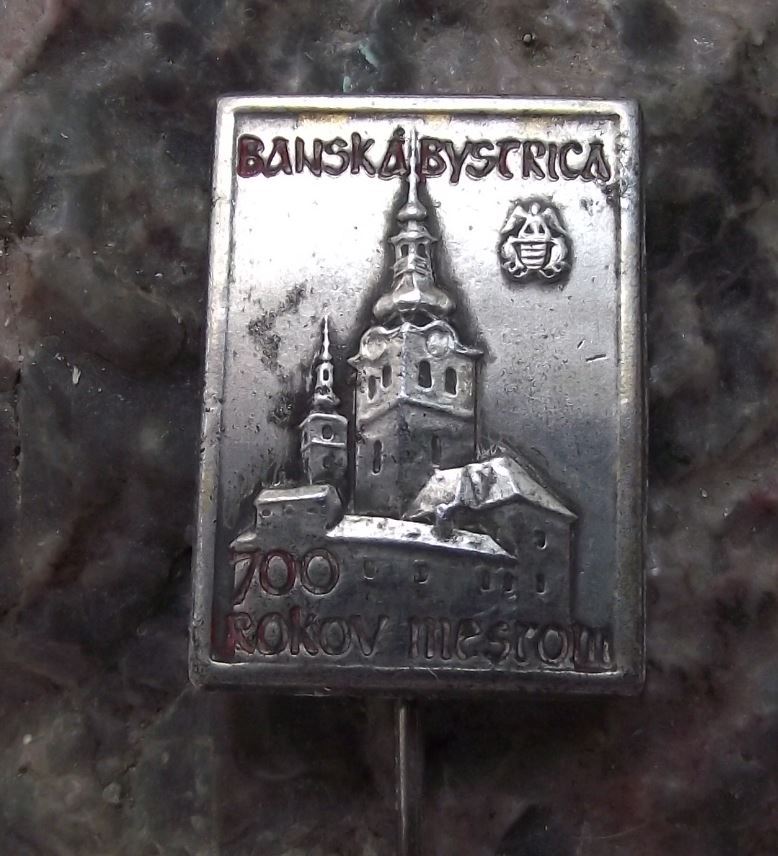 1955 Banska Bystrice Czech City 700th Anniversary Tourist Souvenier Pin Badge