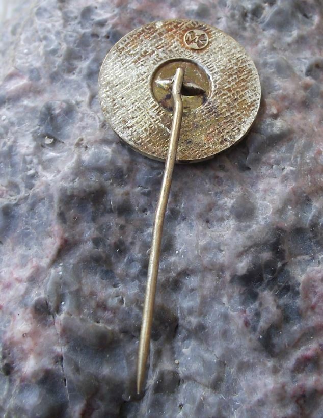 1982 Parachute 16th World Championships Czechoslovakia Skydiving Pin Badge - Badgecrazy