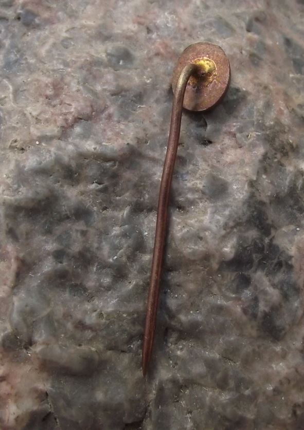 Small Discrete Roman Greek Elegant Woman Lady Goddess Bronze Bust Pin Badge - Badgecrazy