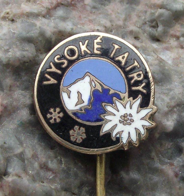 Vysoke Tatry High Tatra Mountain Edelweiss Flower National Park Skiing Pin Badge