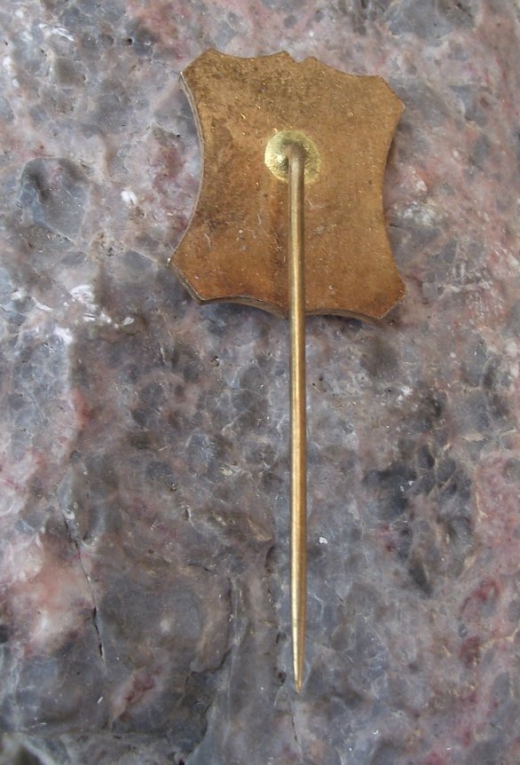 1966 Berlin 3rd Conference of Textile Workers Loom Sewing Machine Pin Badge - Badgecrazy