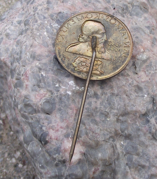 1958 Jan Amos Comenius Teacher & Champion of Universal Education Pin Badge - Badgecrazy