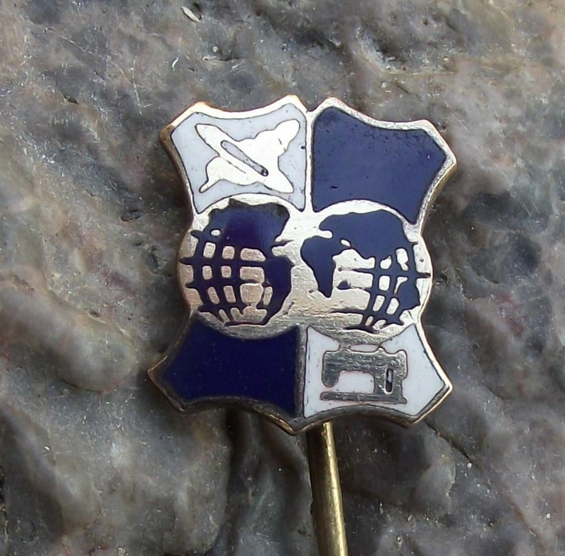 Vintage World Federation of Trade Unions Textile Workers FSM Members Pin Badge