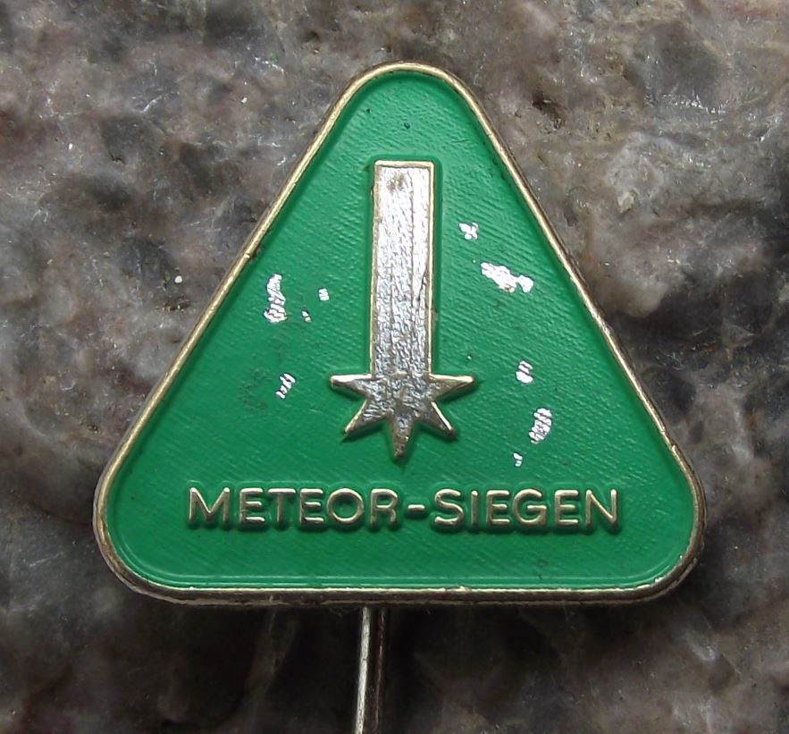 1950s Meteor Siegen Metoform Metoschnitt Photographic Print Processor Pin Badge