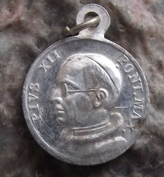 1950's Pope Pius XII & Vatican Catholic Religious Necklace or Bracelet Charm