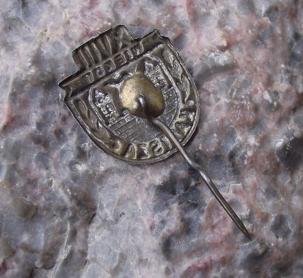 1960 Kalisz Millenium Polish City Poland Heraldic Crest Coat of Arms Pin Badge - Badgecrazy