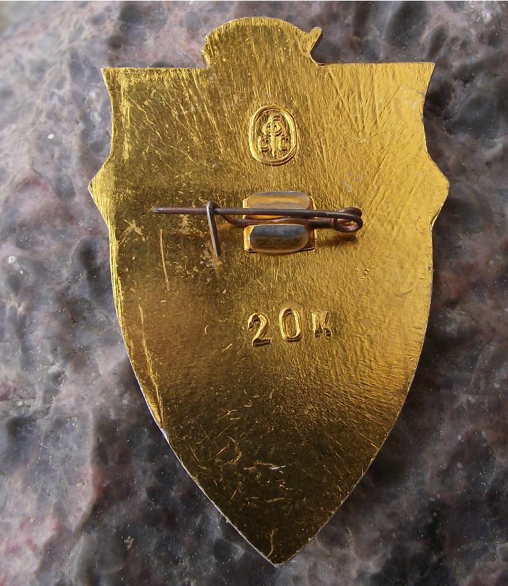 Antique Yuzhno Sakhalinsk Sakhalin island Soviet Union Russian Tourist Pin Badge - Badgecrazy