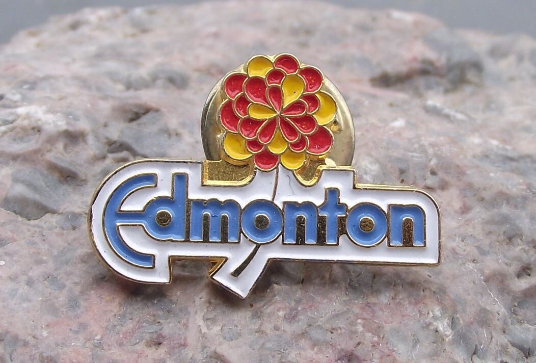 Wild Rose Flower Edmonton Alberta Province Western Canada Souvenier Pin Badge