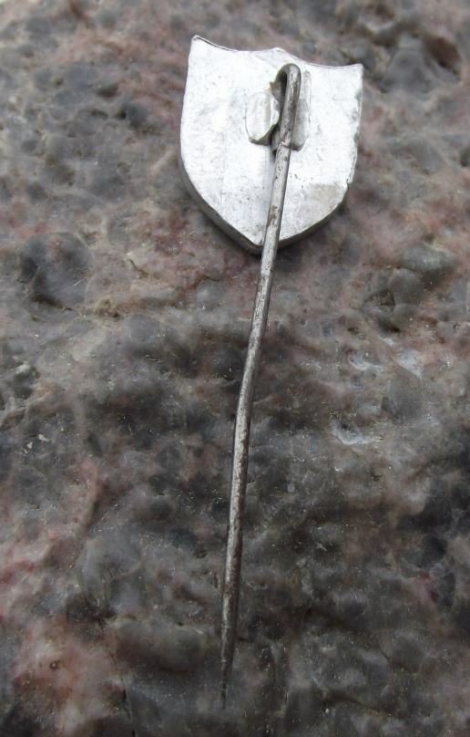 NAW Nationale Aufbauwerk der DDR German National Front Compass Hammer Pin Badge - Badgecrazy