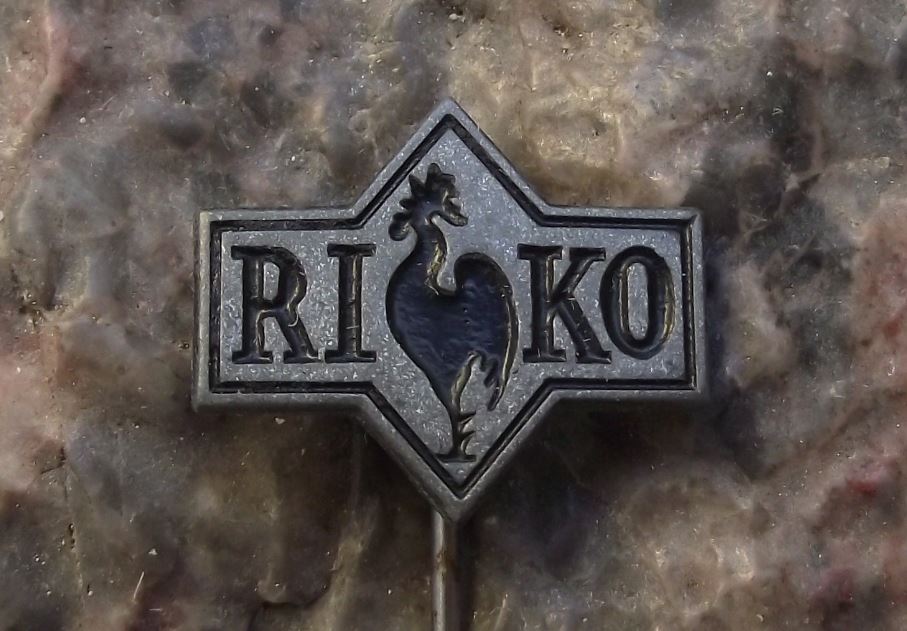 Antique Chicken Rooster Crowing Cockerel Riko Company Logo Pin Badge - Badgecrazy