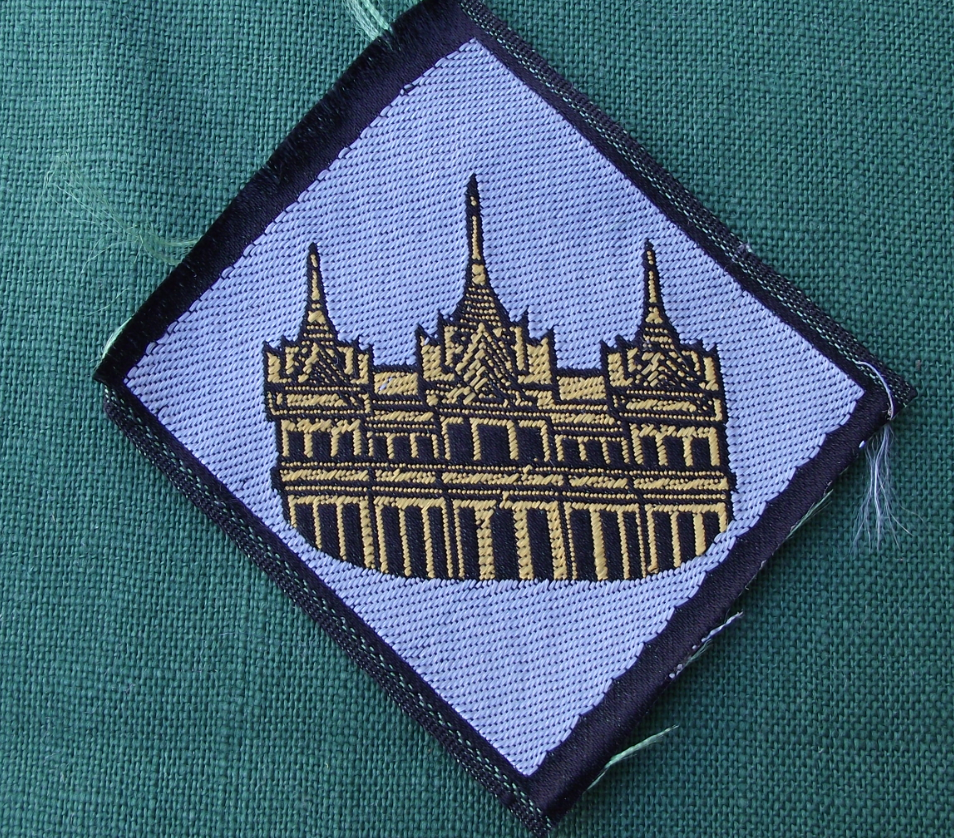1985 Thailand Thai Scouting Scouts Association District Silk Patch Royal Palace - Badgecrazy