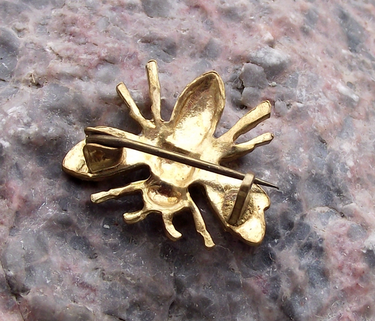 Vintage CSV Czech Honey Bee Keeping Association Golden Brooch Pin Badge