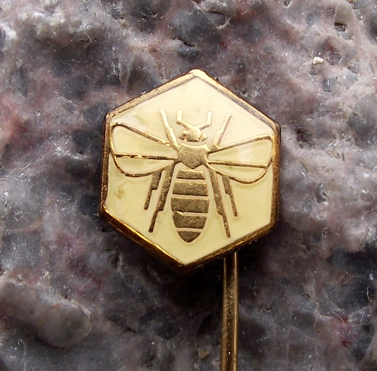 Vintage Golden Honey Bee on White Enamel Back Beekeeper Club Pin Badge