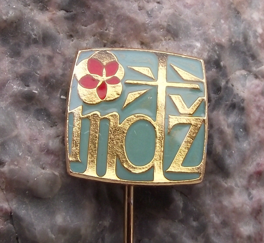 .International Women's Day MDZ Czechoslovakia Peace Flower Mothers Pin Badge
