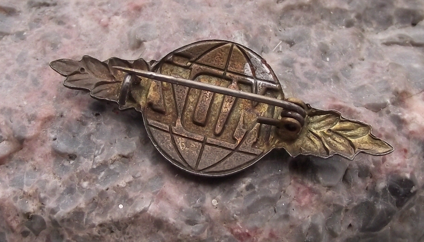 .International Women's Day MDZ Czechoslovakia Peace Bar Style Pin Badge - Badgecrazy